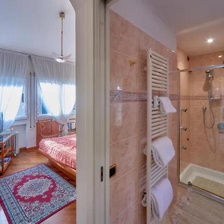 Tosca House Varenna